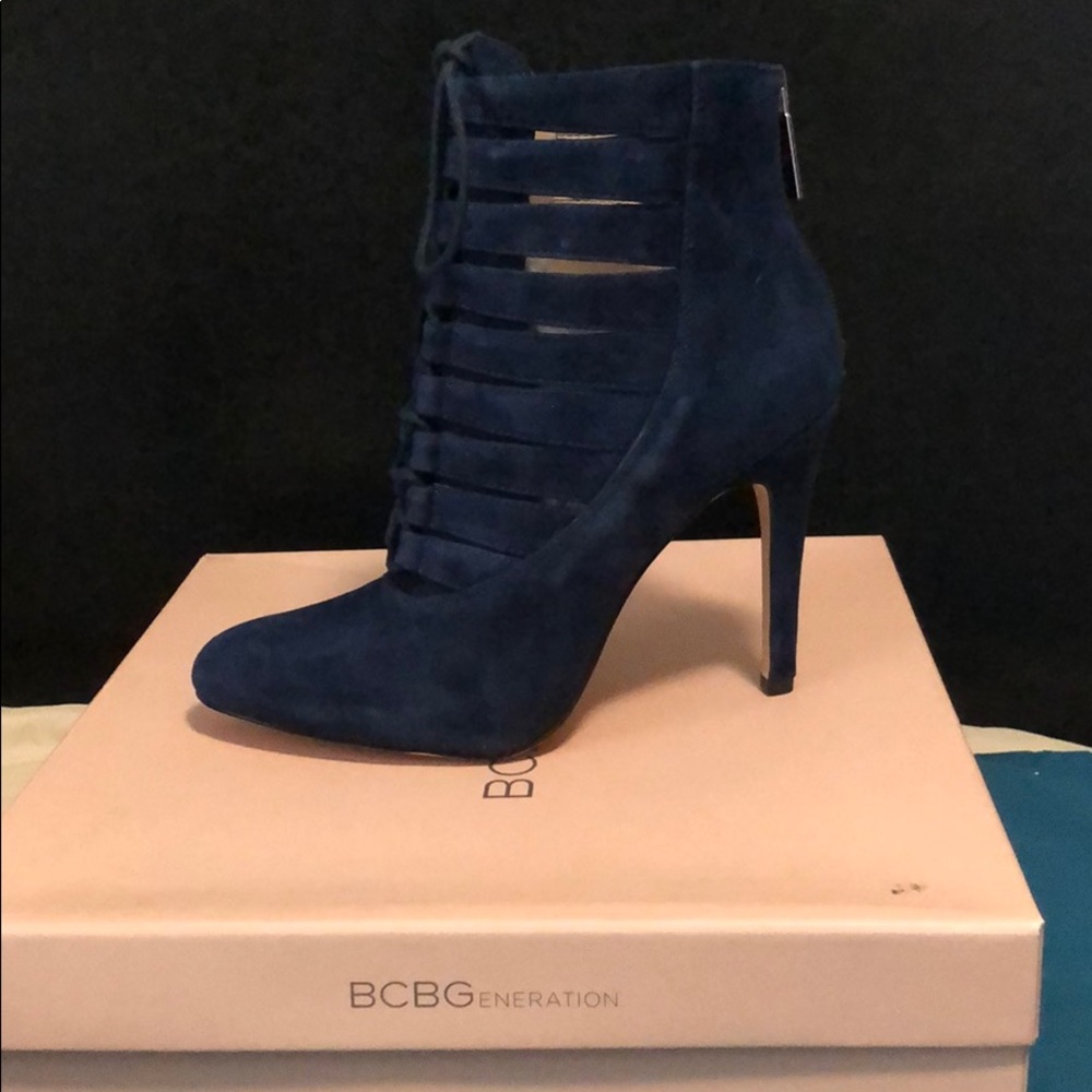 BCBG Generation booties